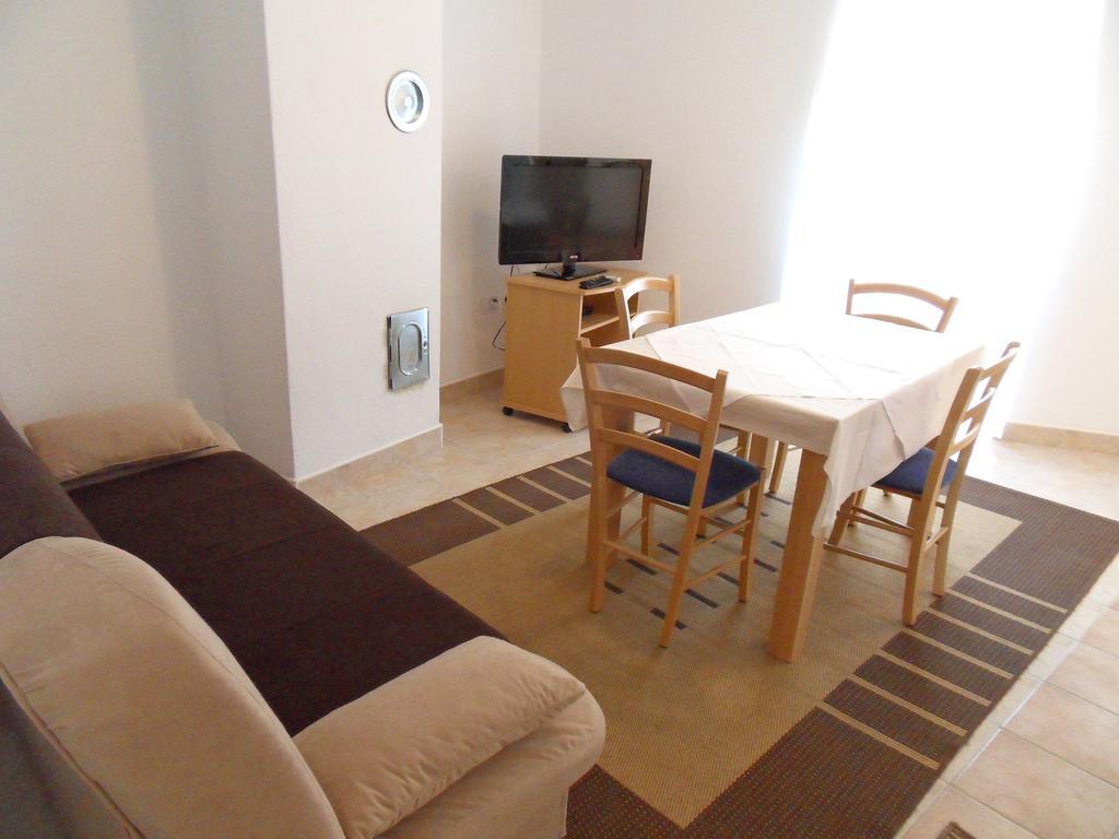 Apartments Petricevic 2 เซลเซ ภายนอก รูปภาพ