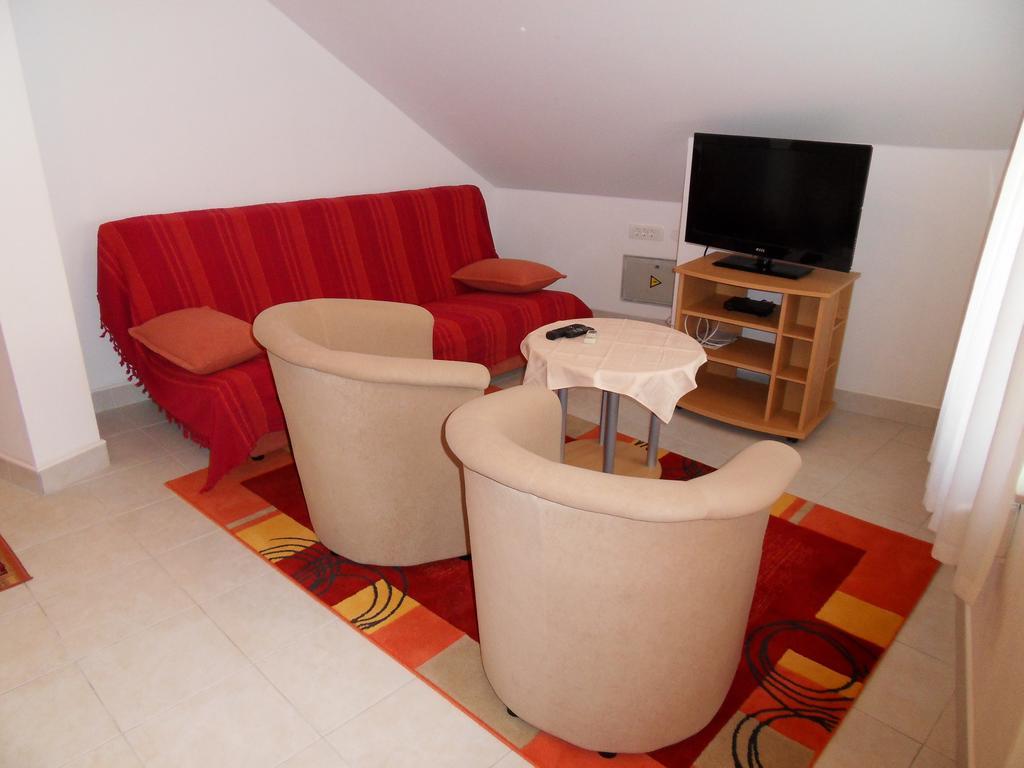 Apartments Petricevic 2 เซลเซ ภายนอก รูปภาพ
